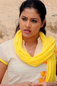 Aavu Puli Madhyalo Prabhas Pelli Movie Gallery